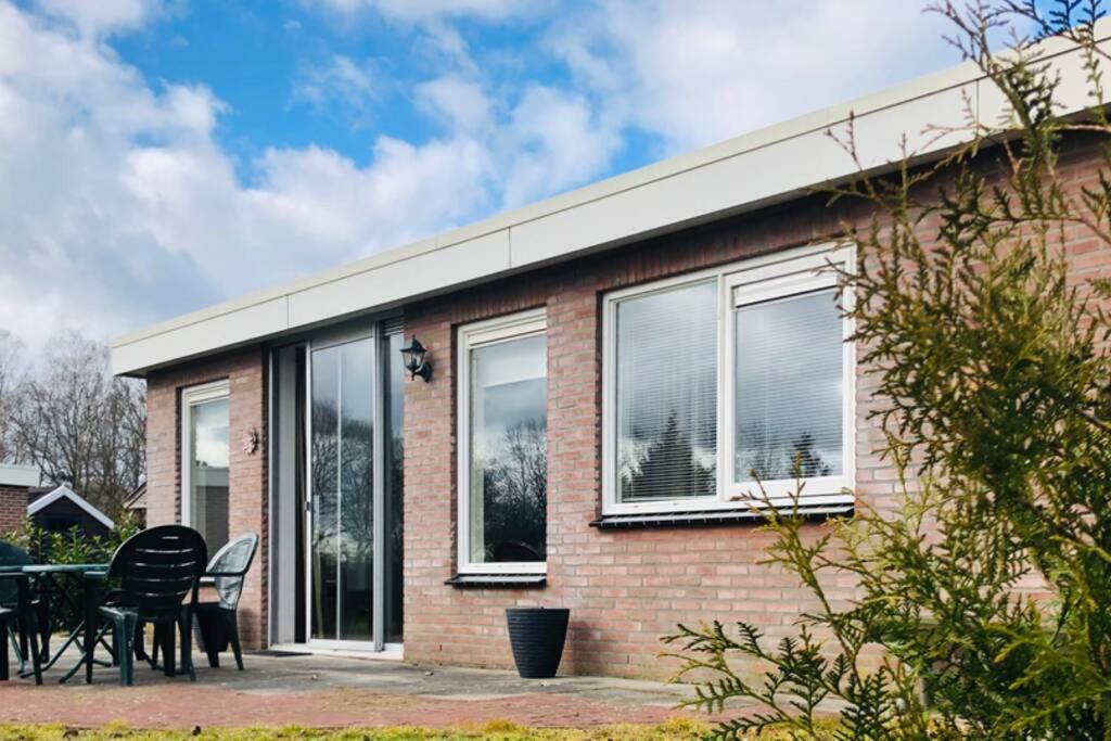 Вилла Vakantiebungalow In Bosrijke Omgeving Luttenberg Экстерьер фото